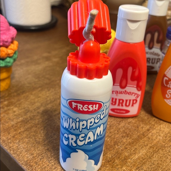 Colorful Ice Cream Cone Decoration Set - Picture 6 of 6